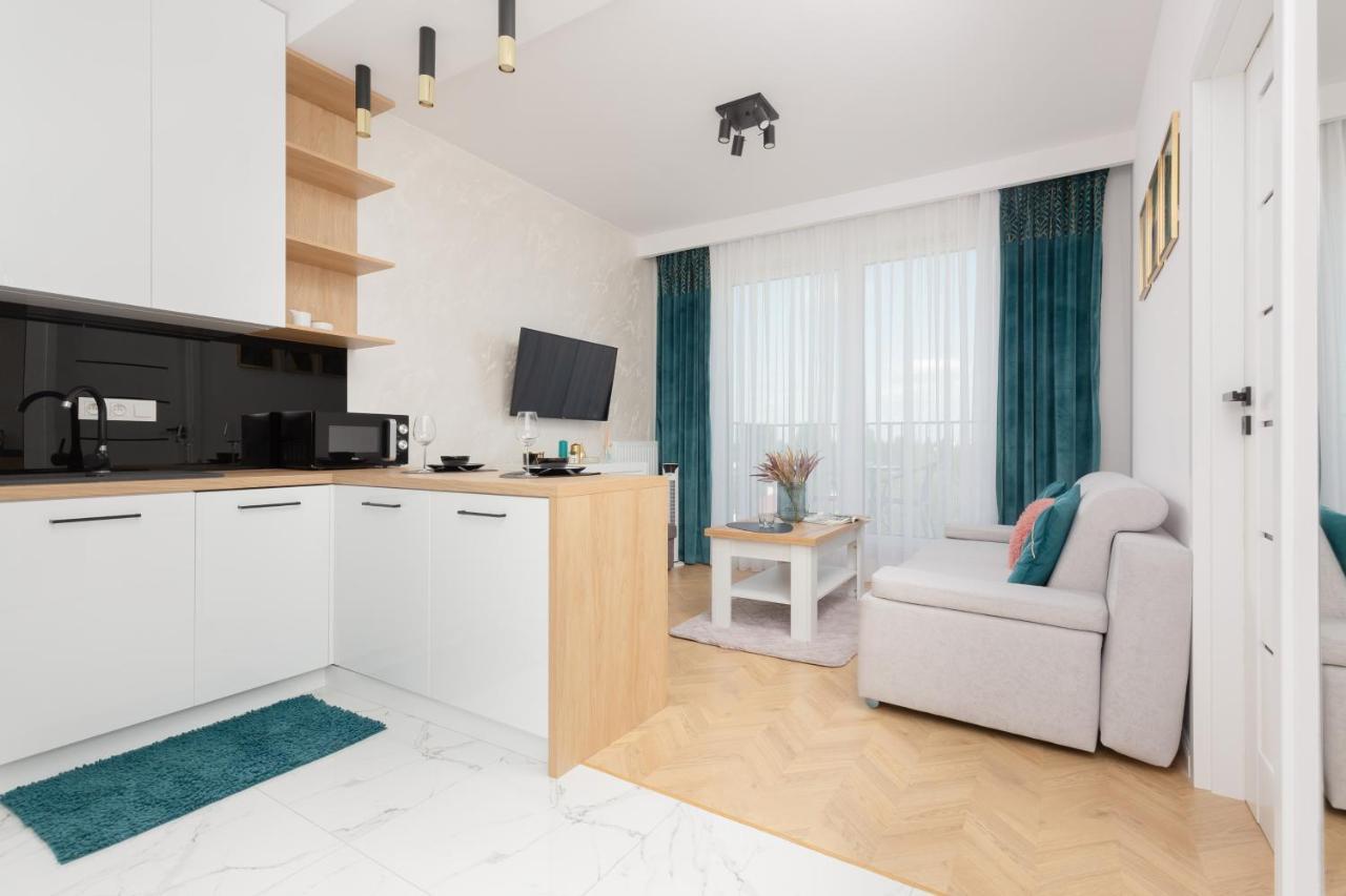 Warsaw Kotsisa Apartments With Parking By Noclegi Renters Exterior foto