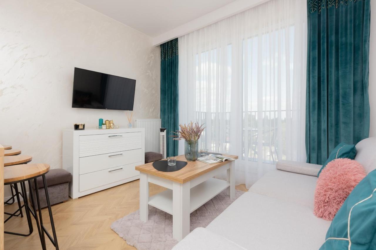 Warsaw Kotsisa Apartments With Parking By Noclegi Renters Exterior foto